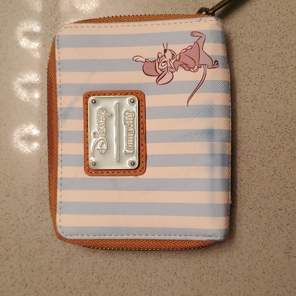 Disney Loungefly Wallet - Dumbo Stripes Brand New - Picture 9 of 9